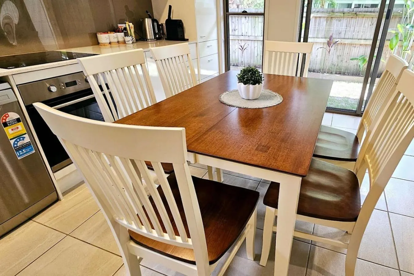 Frangipani Townhouse 3 At Sunlight Swan - Beerwah - Sleeps 6 Apartment Australia